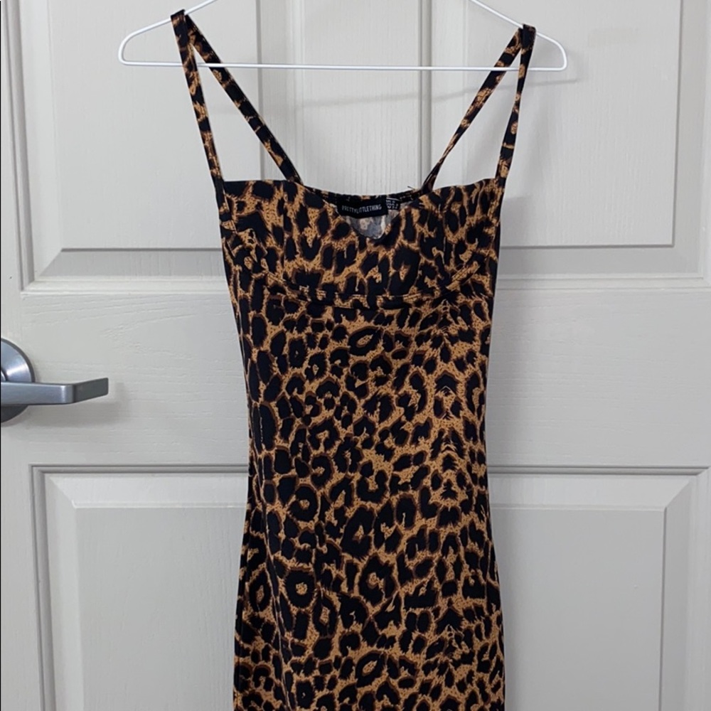 Beautiful leopard print dress !